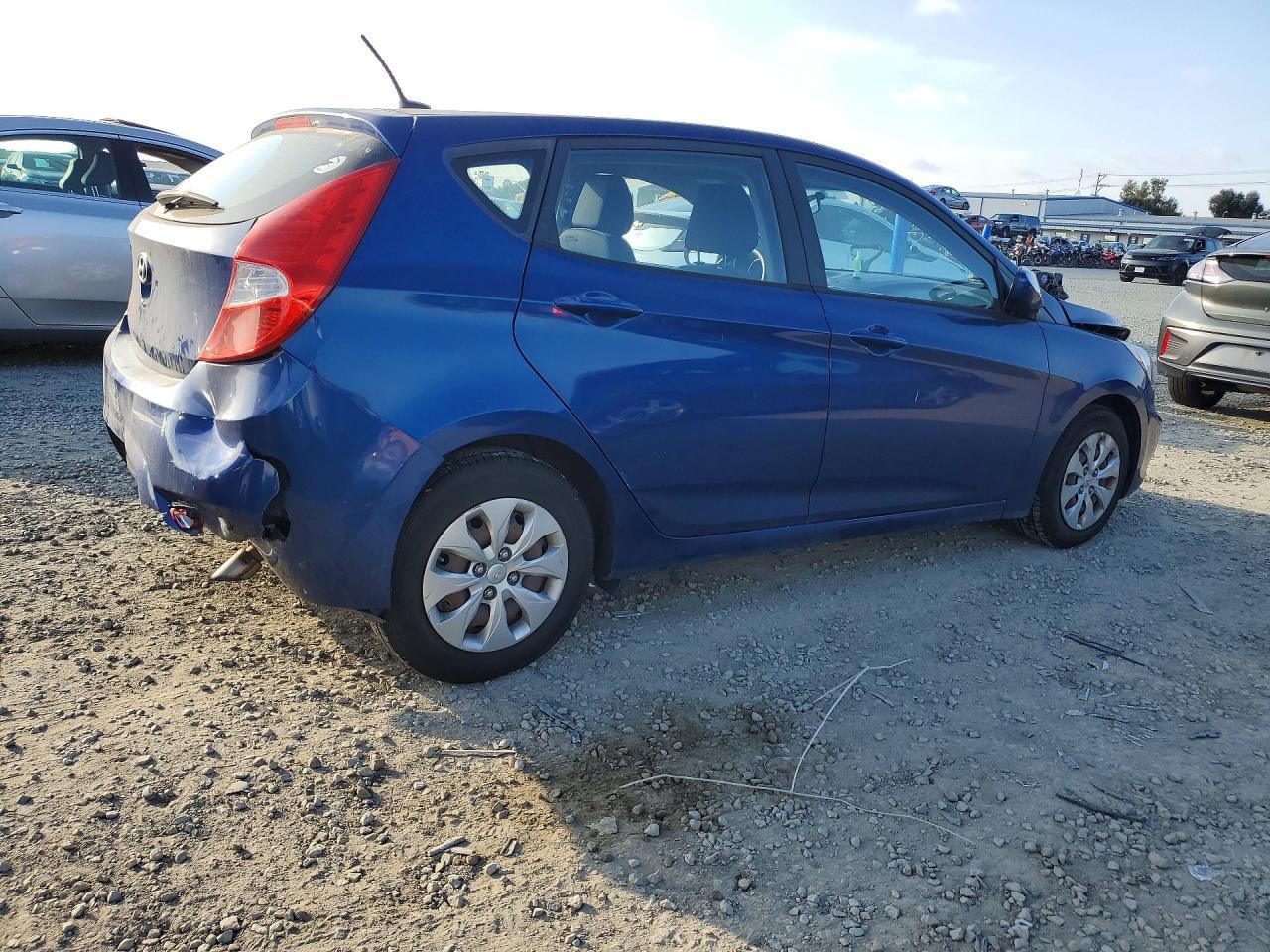 2016 Hyundai Accent Se - Фото 3