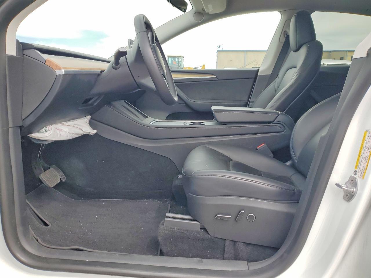 2023 Tesla Model Y - Image 7