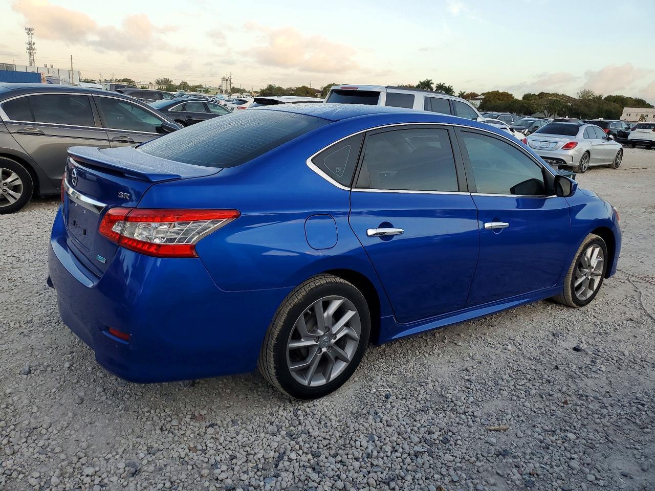 2013 Nissan Sentra S - Фото 3