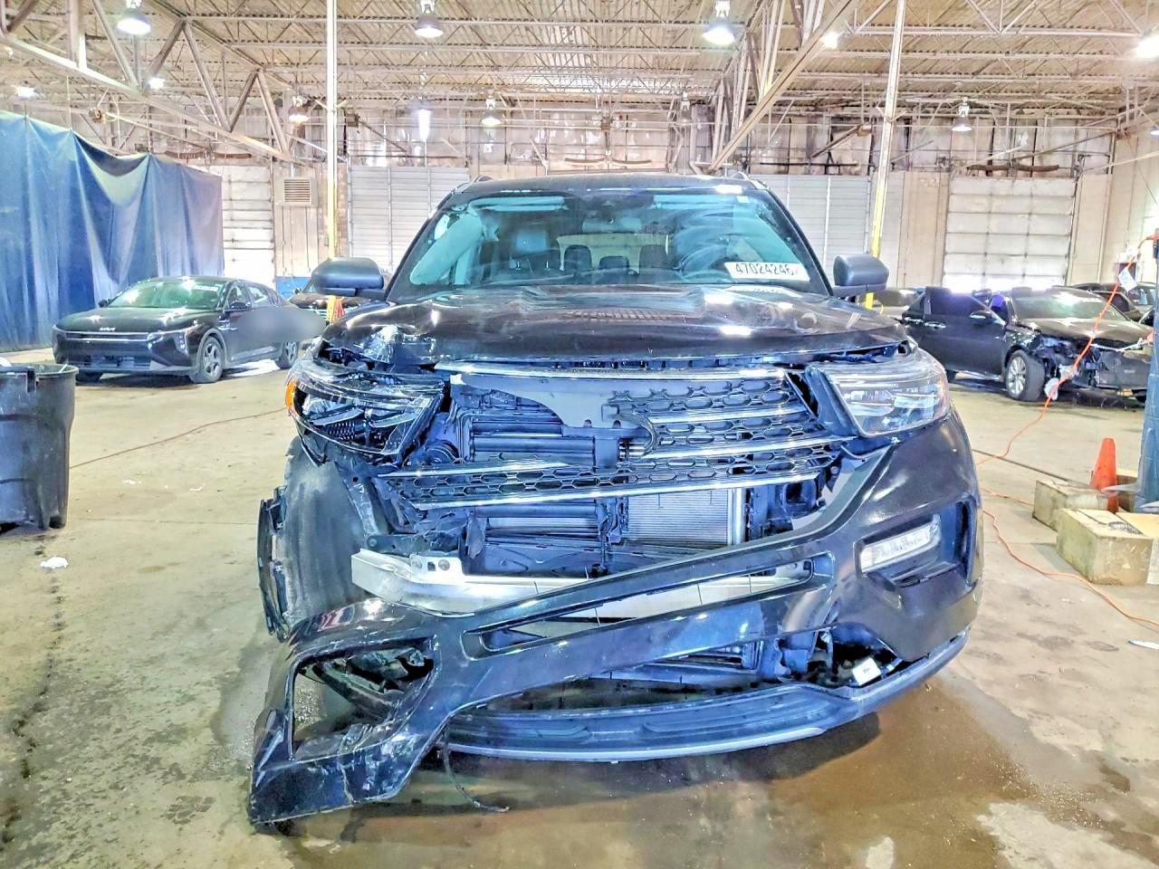 2022 Ford Explorer Xlt - Фото 5