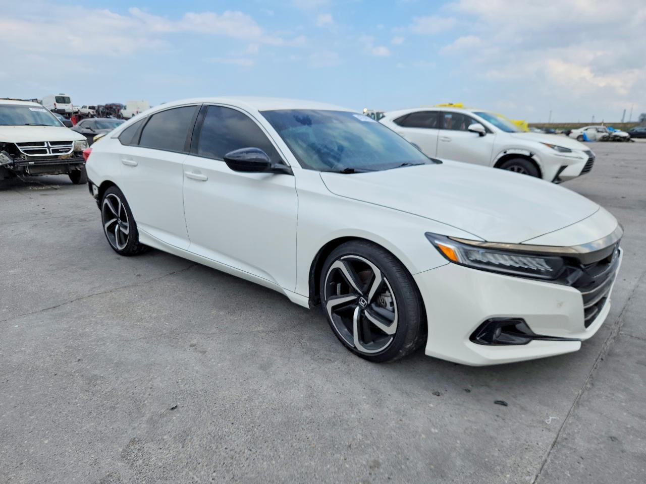2022 Honda Accord Sport - Image 4