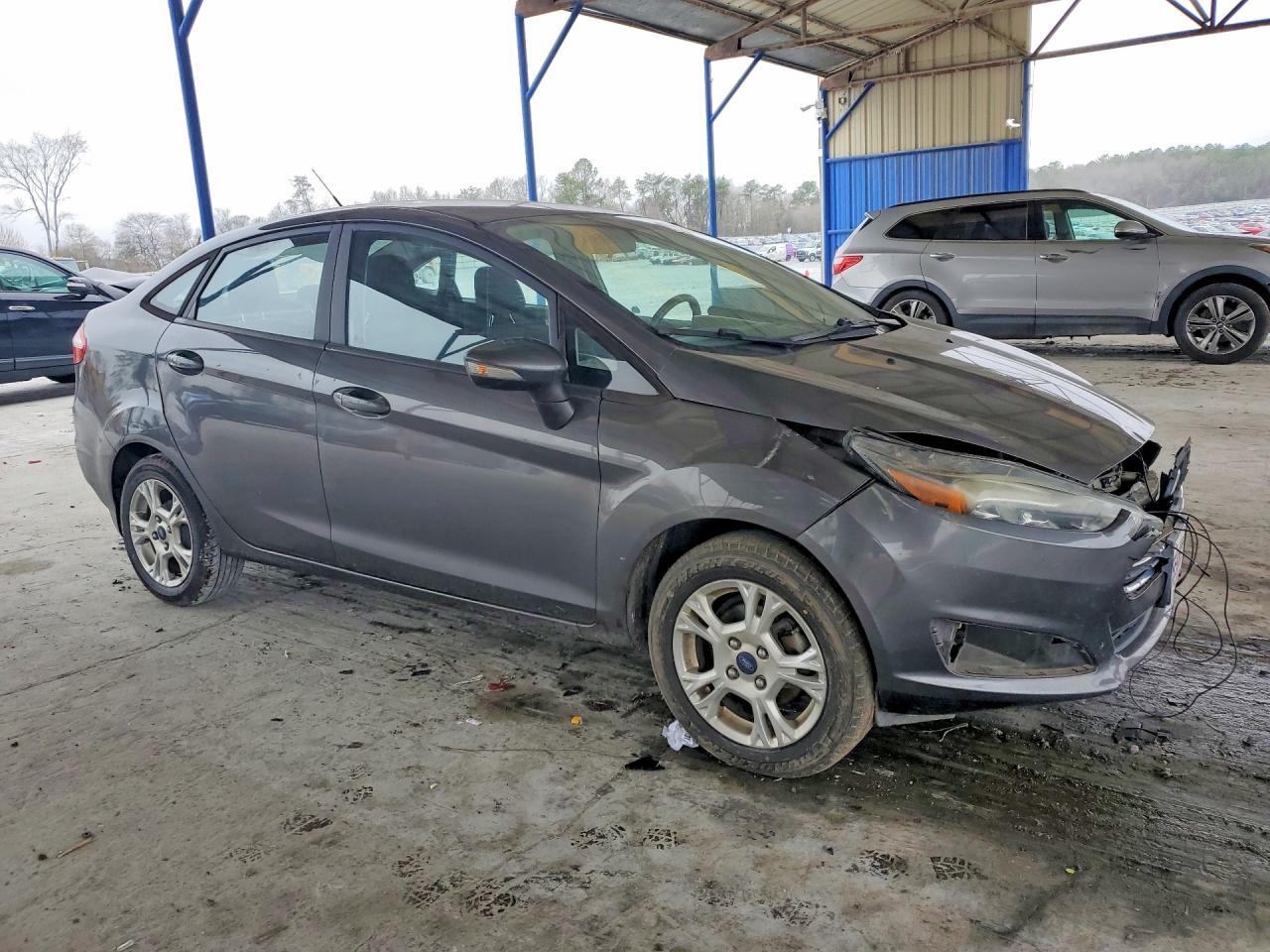 2016 Ford Fiesta Se - Фото 4