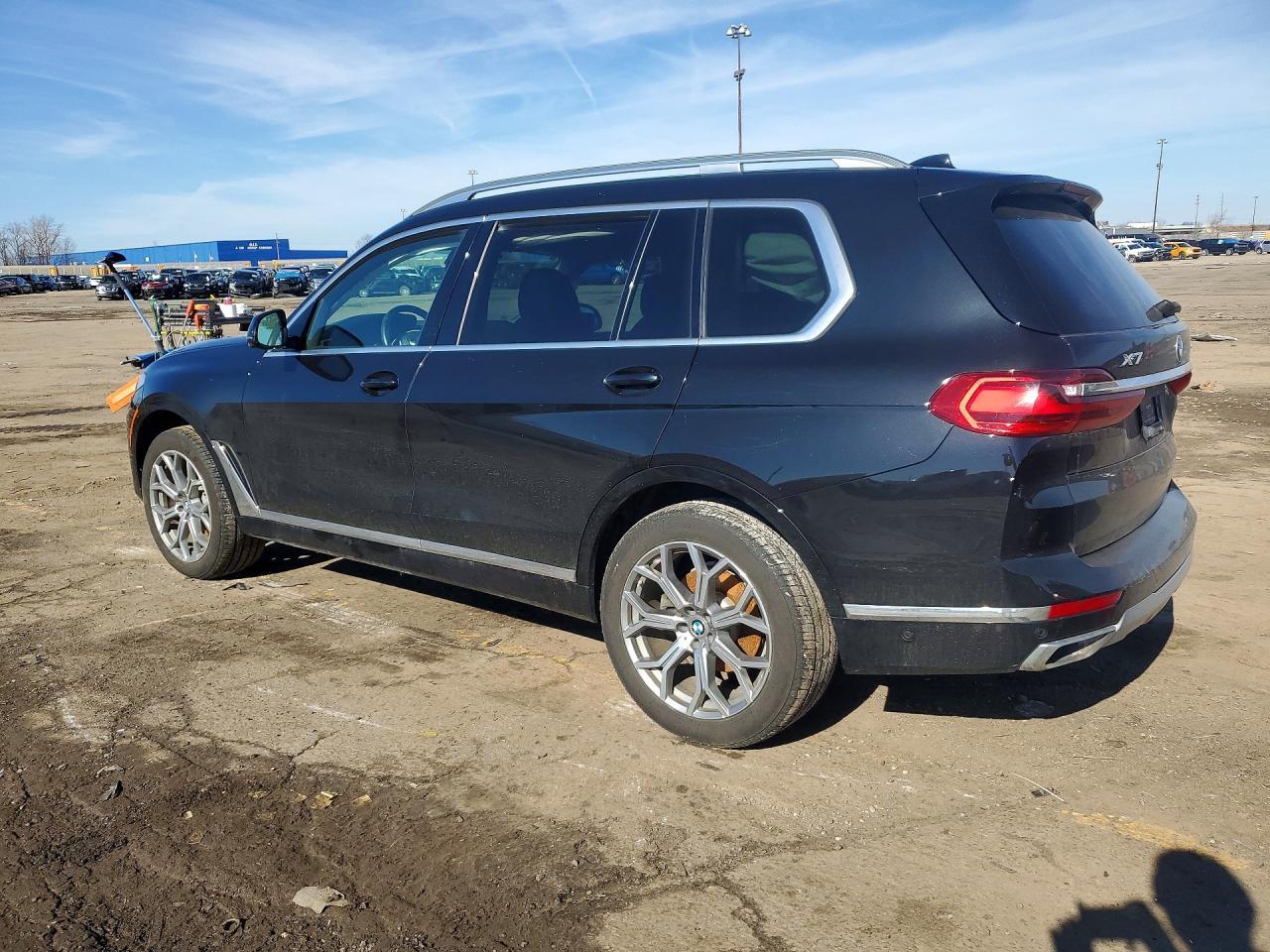2020 BMW X7 xDrive40I - Фото 2
