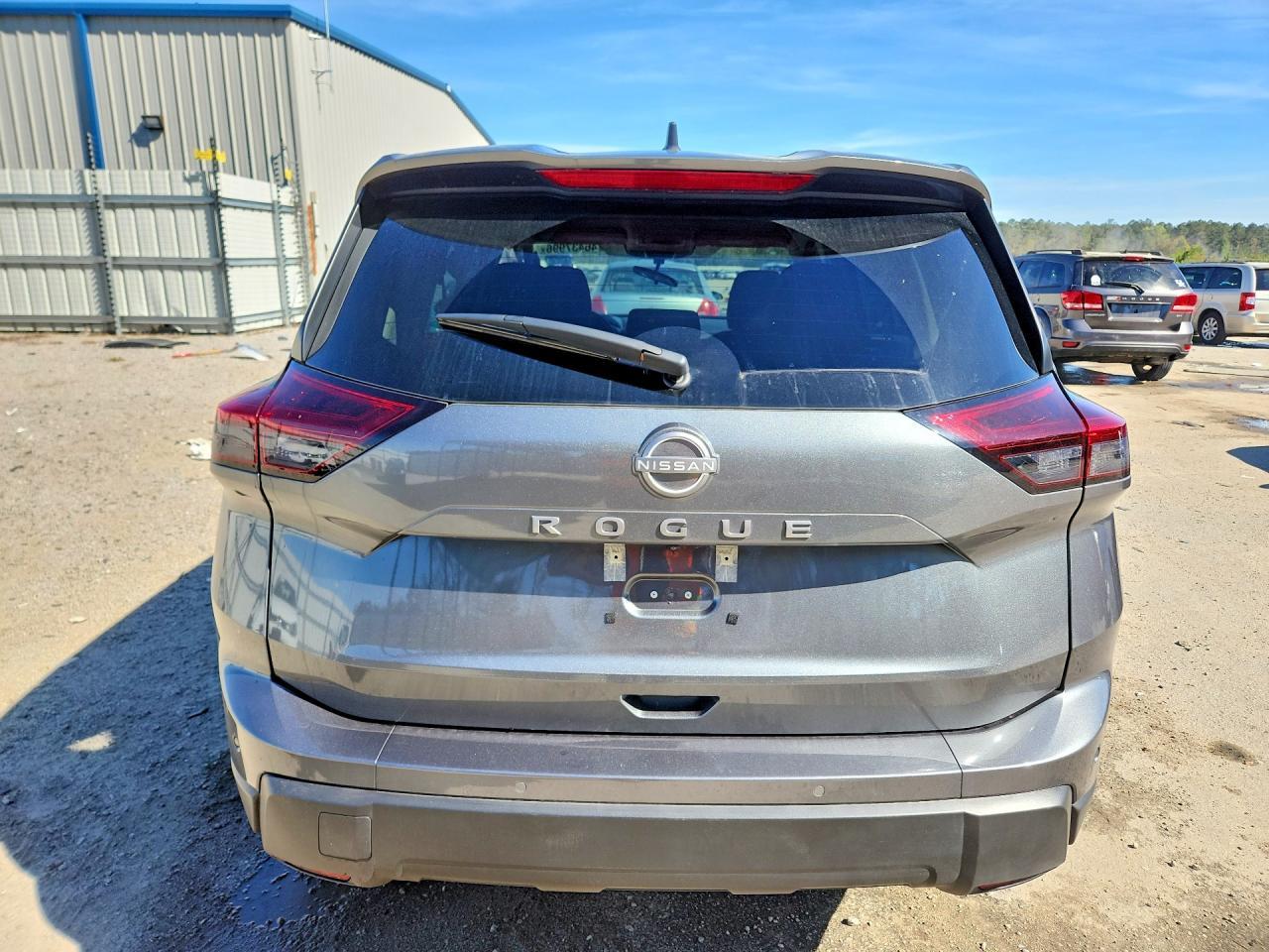 2025 Nissan Rogue S - Фото 6