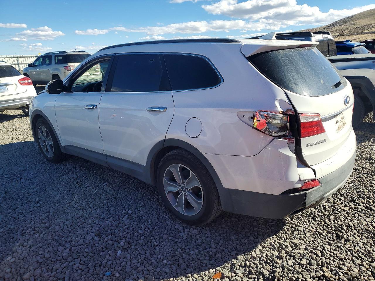 2016 Hyundai Santa Fe Se - Фото 2