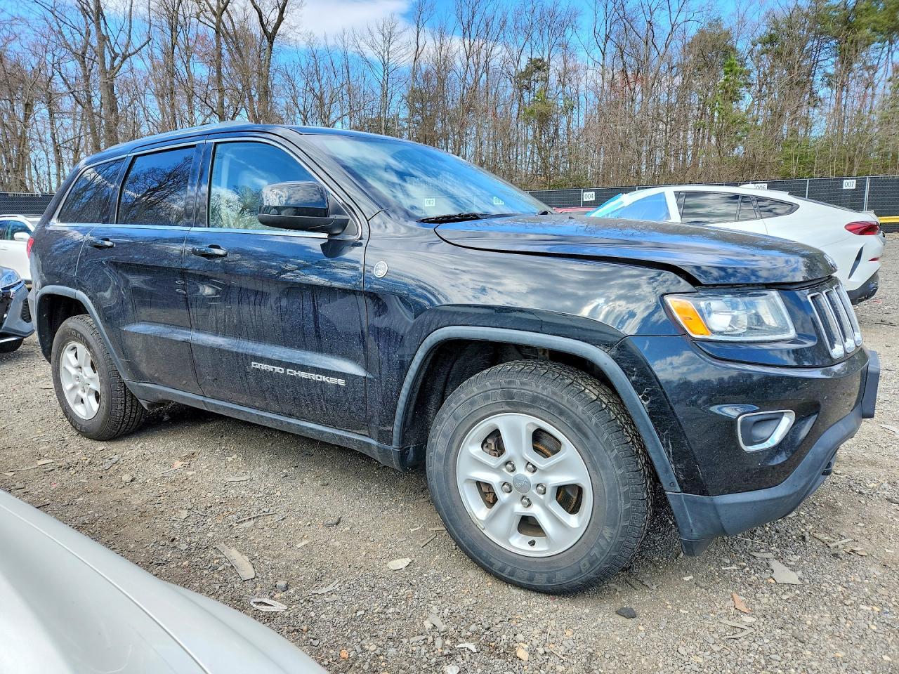 2015 Jeep Grand Cherokee Laredo - Image 4