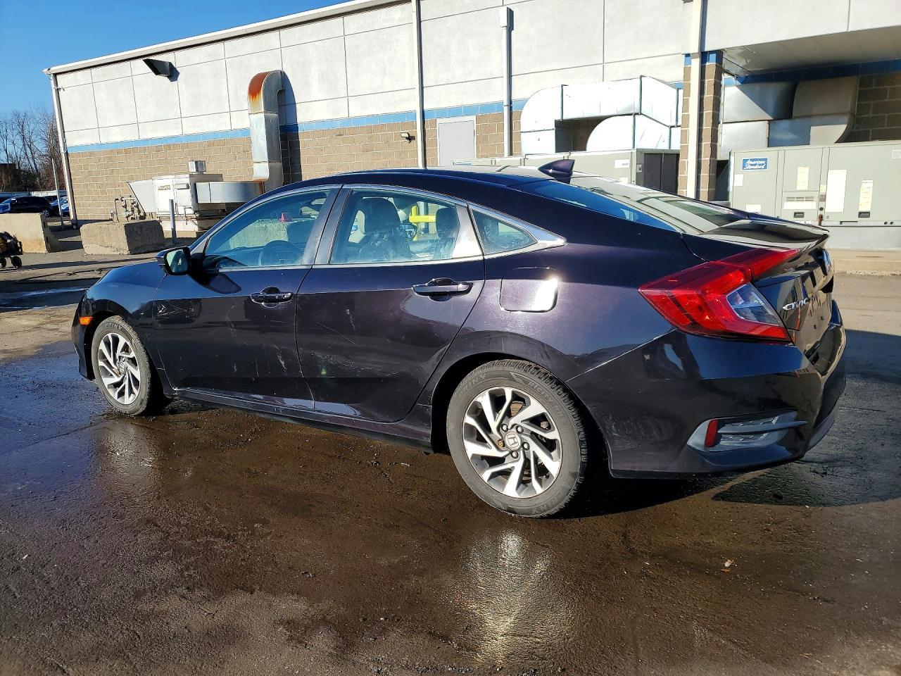 2018 Honda Civic Ex - Image 2