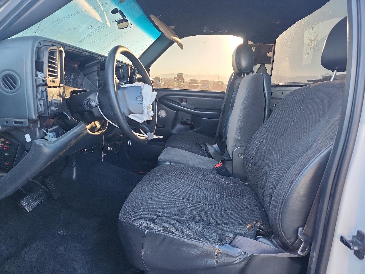 2002 Chevrolet Silverado C1500 - Фото 7