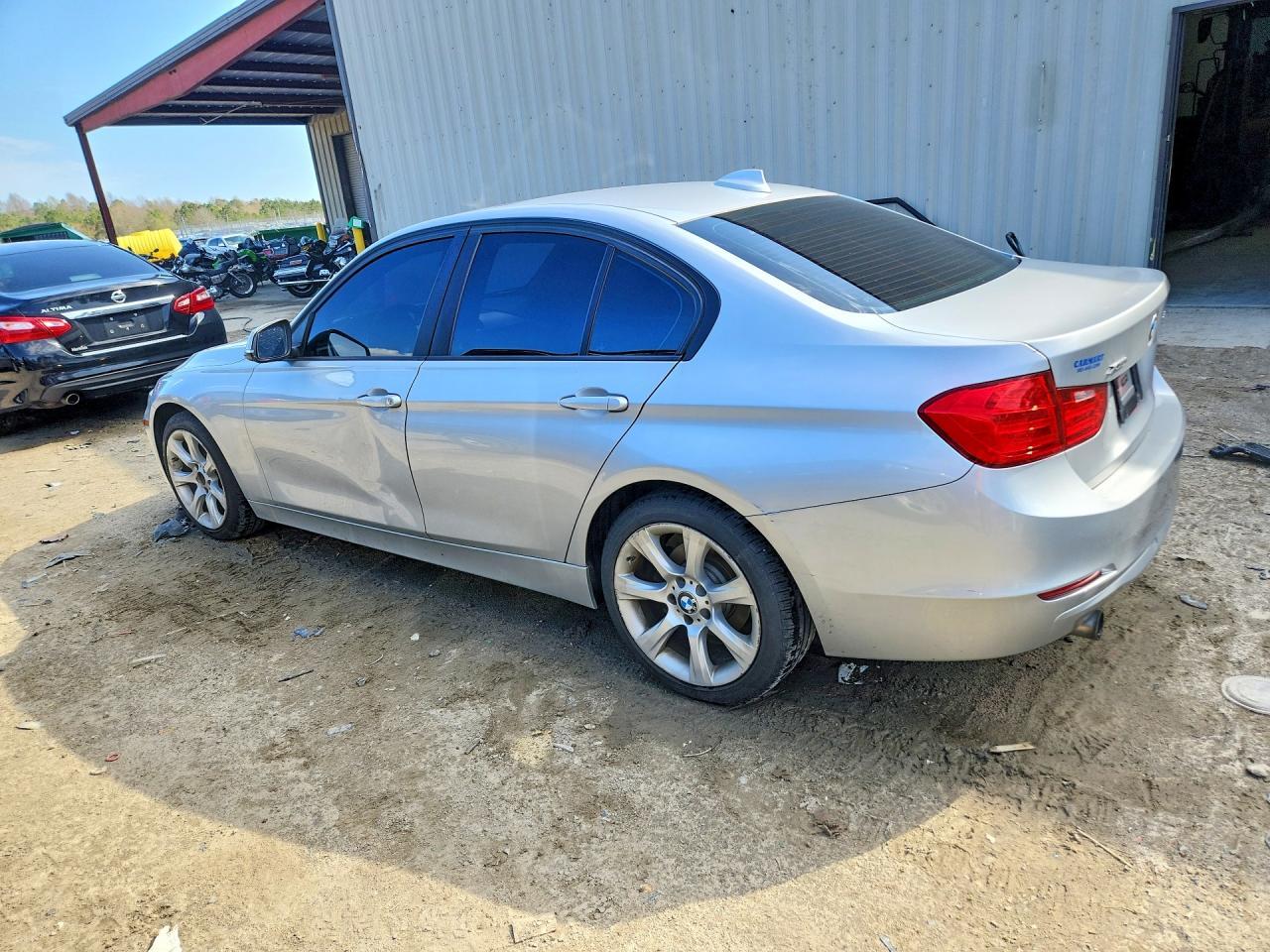 2013 BMW 320 I xDrive - Image 2