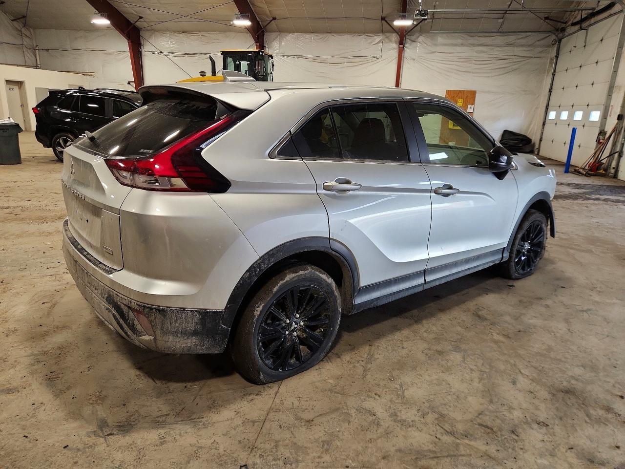 2023 Mitsubishi Eclipse Cross Le - Фото 3