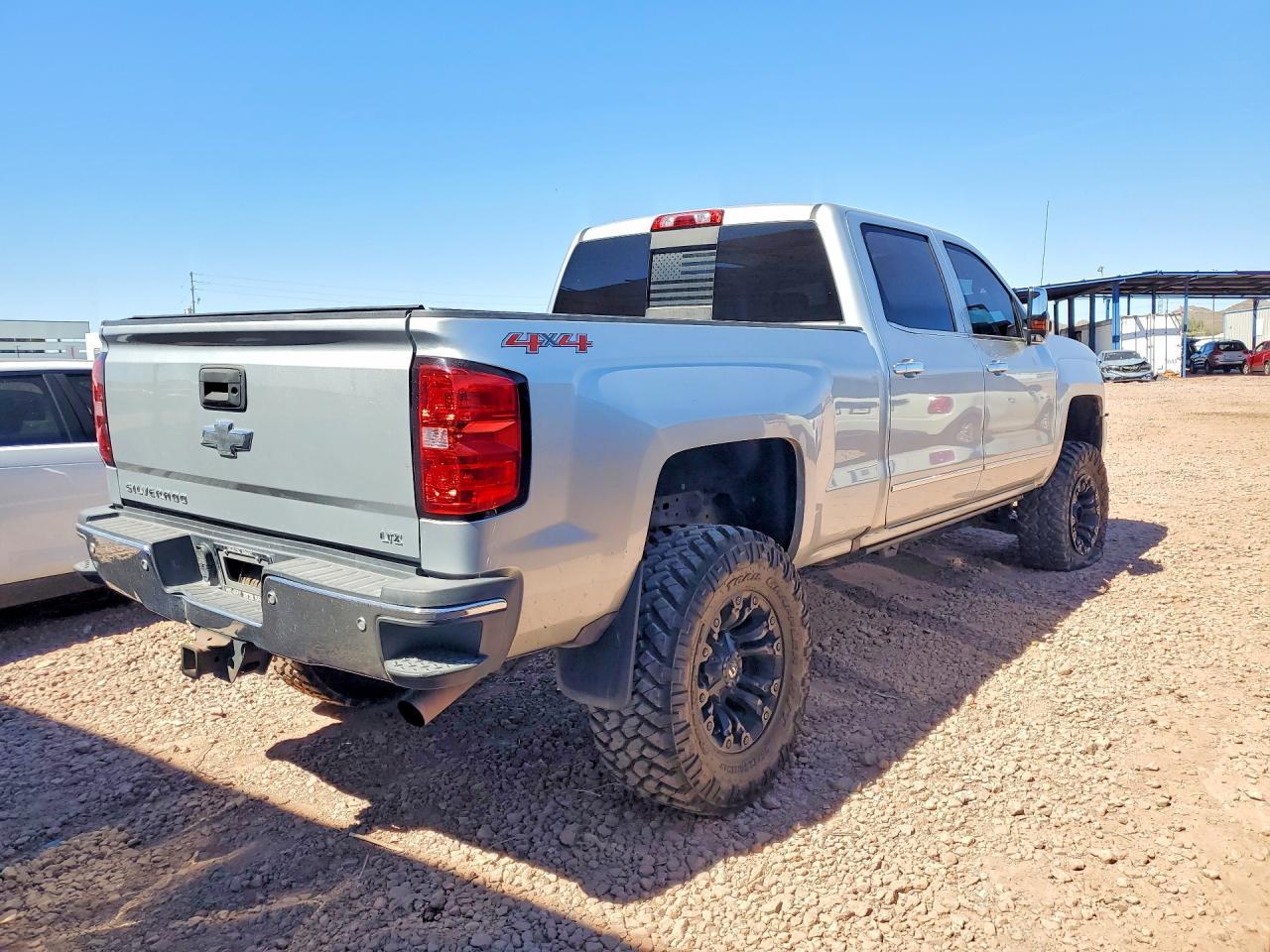 2016 Chevrolet Silverado K2500 Heavy Duty Ltz - Фото 3