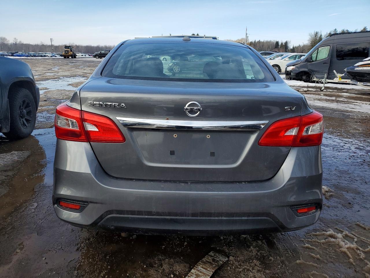 2019 Nissan Sentra S - Фото 6