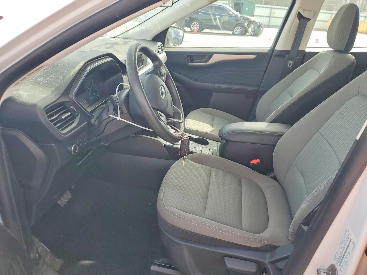 2022 Ford Escape S - Фото 7