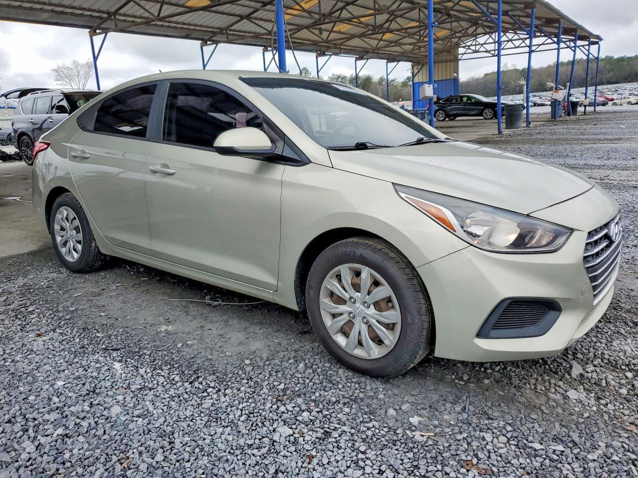 2019 Hyundai Accent Se - Фото 4