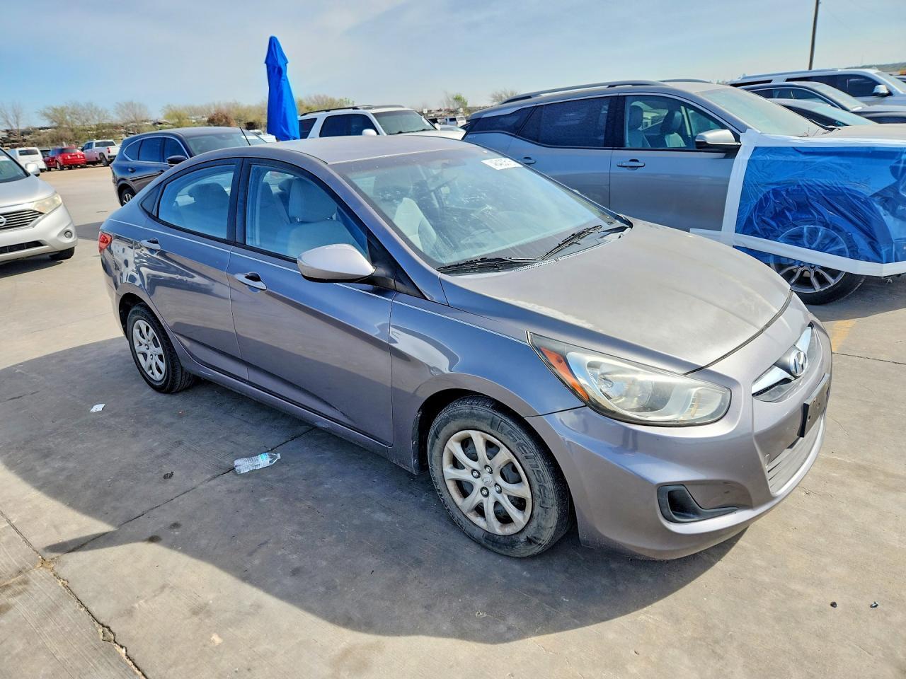 2013 Hyundai Accent Gls - Фото 4