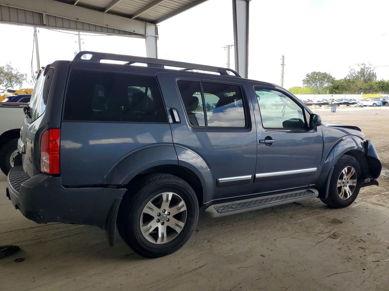 2012 Nissan Pathfinder S - Фото 3