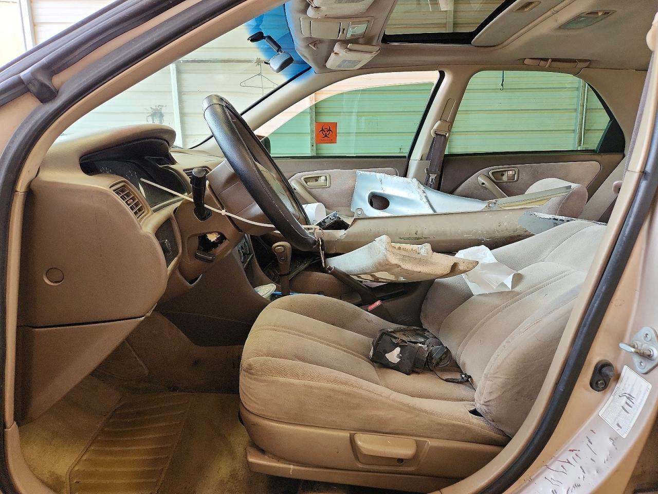 1997 Toyota Camry Le - Image 7