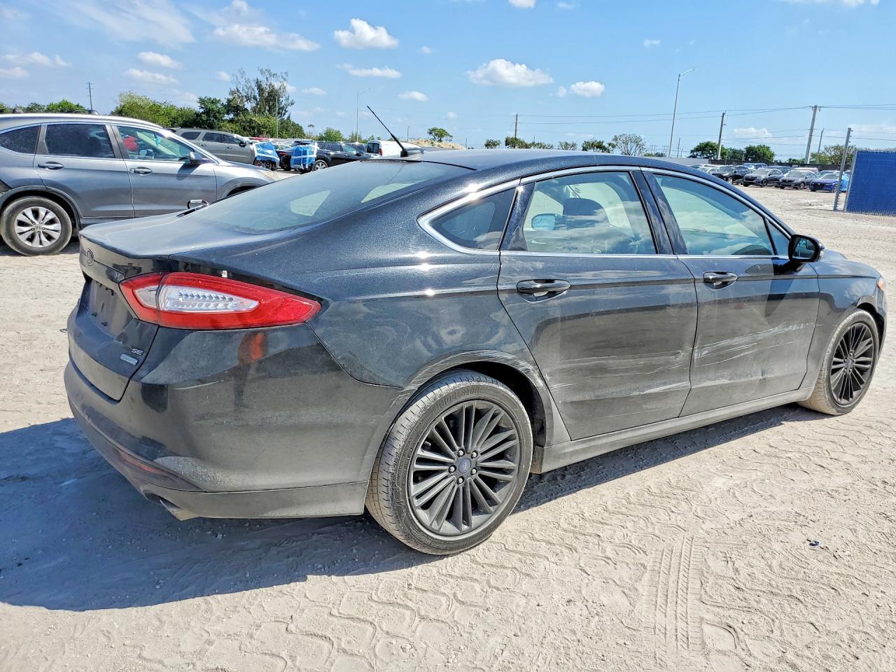2014 Ford Fusion Se - Фото 3