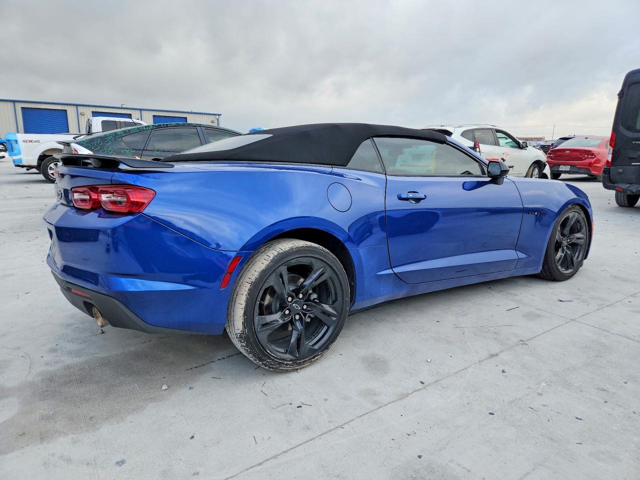 2023 Chevrolet Camaro Ls - Фото 3