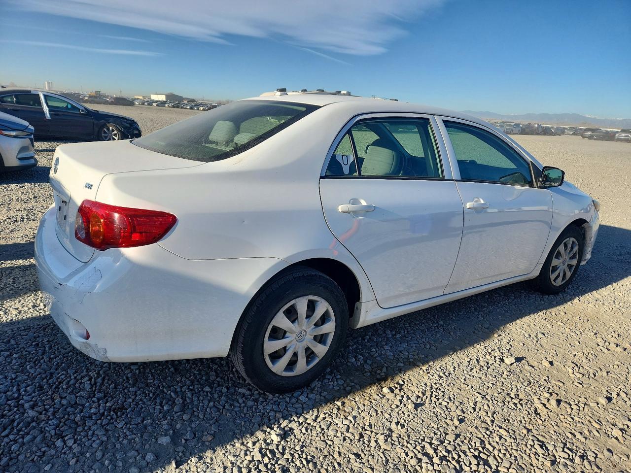 2010 Toyota Corolla Le - Фото 3