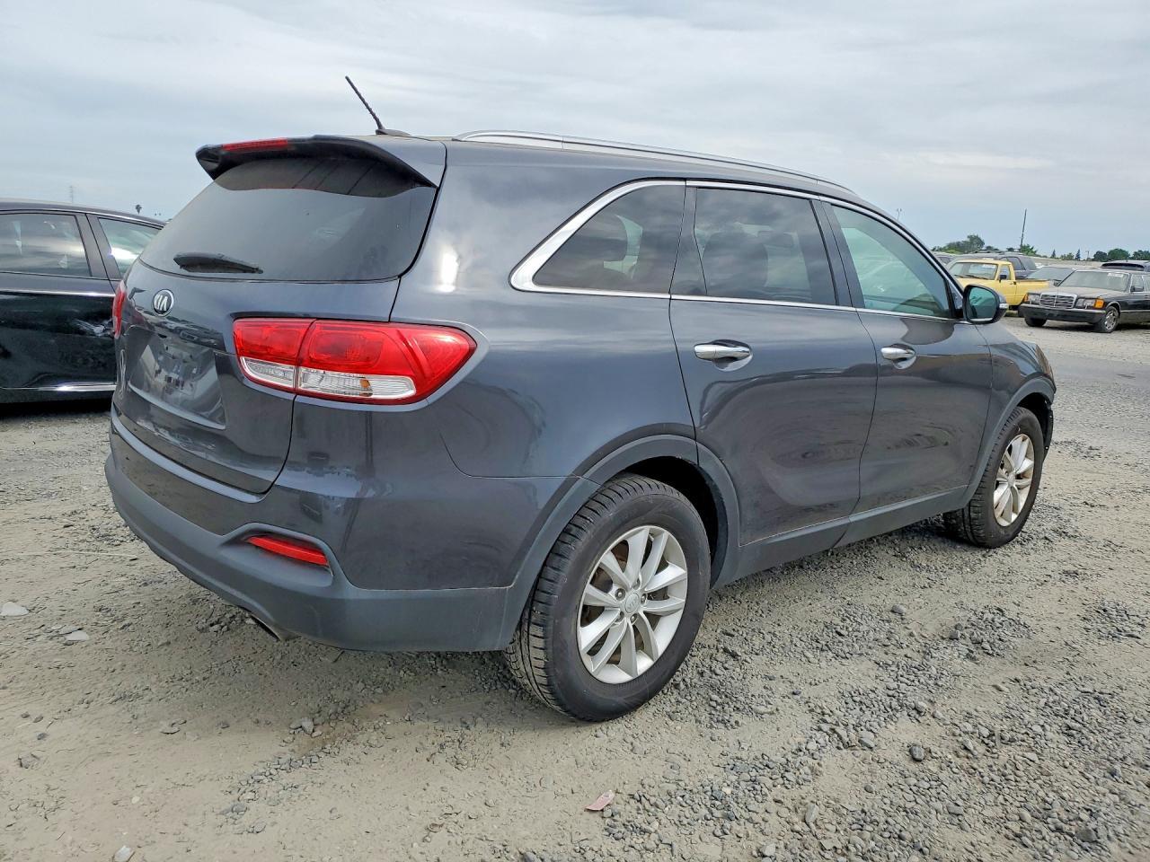 2017 Kia Sorento Lx V6 - Фото 3