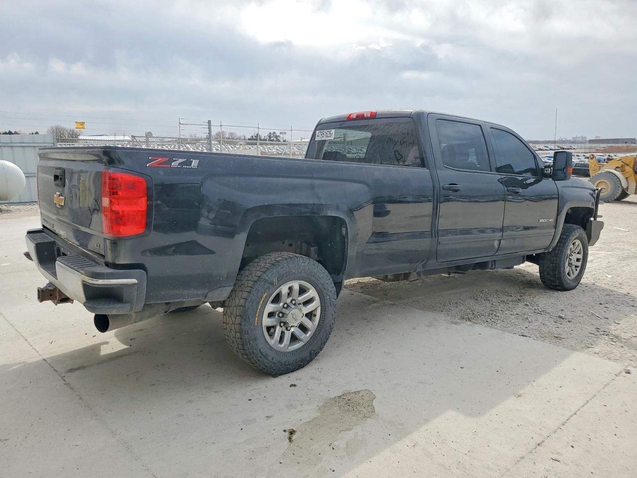 2015 Chevrolet Silverado K3500 Lt - Фото 3