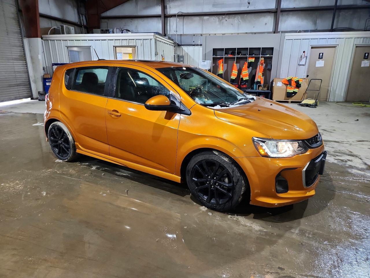 2018 Chevrolet Sonic Lt - Фото 4