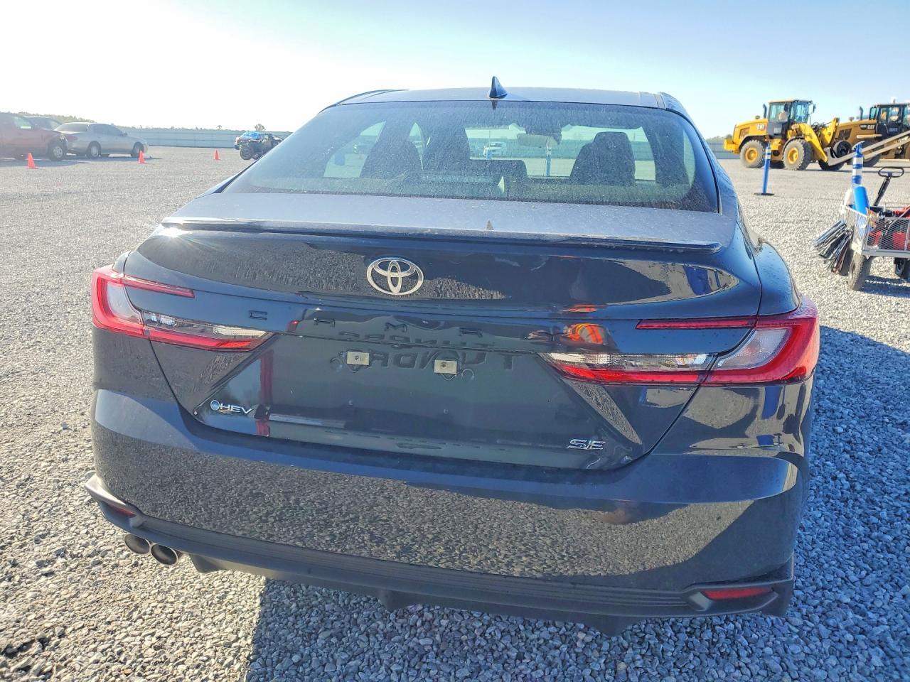 2026 Toyota Camry Se - Image 6
