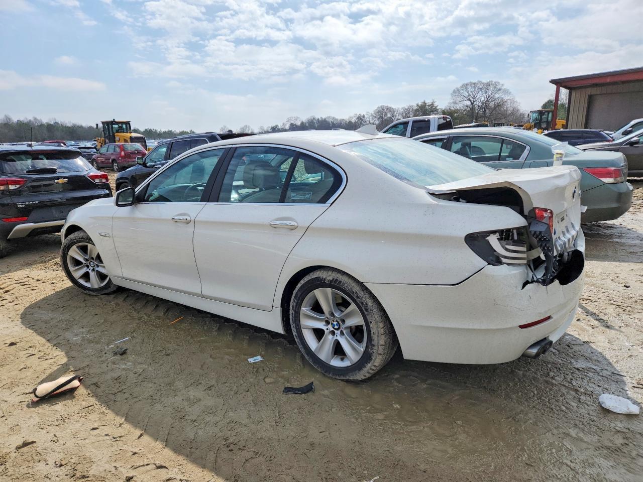 2011 BMW 528 I - Фото 2