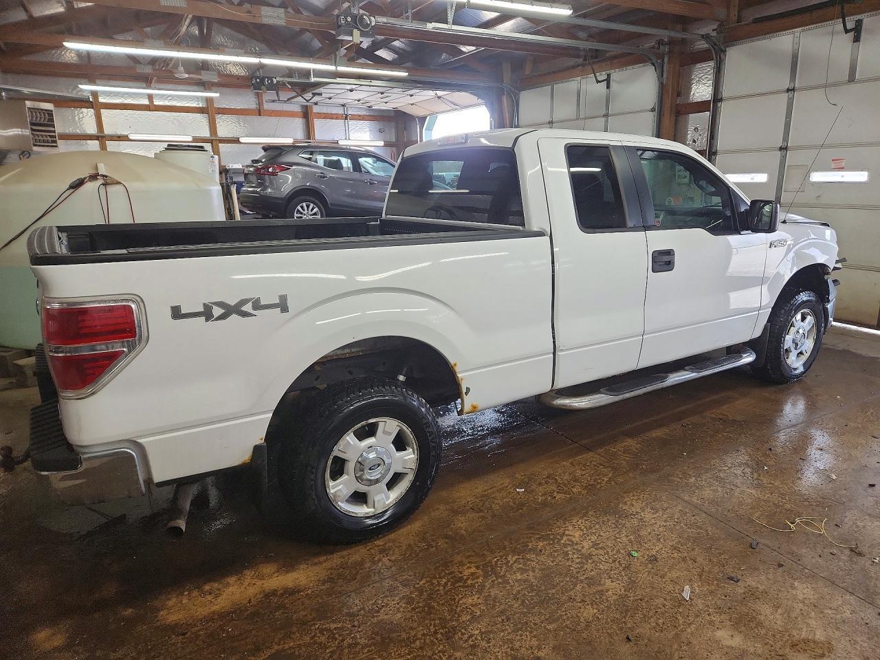 2014 Ford F150 Super Cab - Фото 3