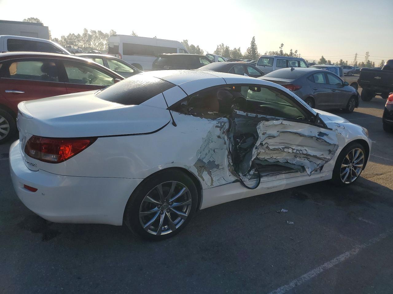 2014 Lexus Is 250C Base - Фото 3