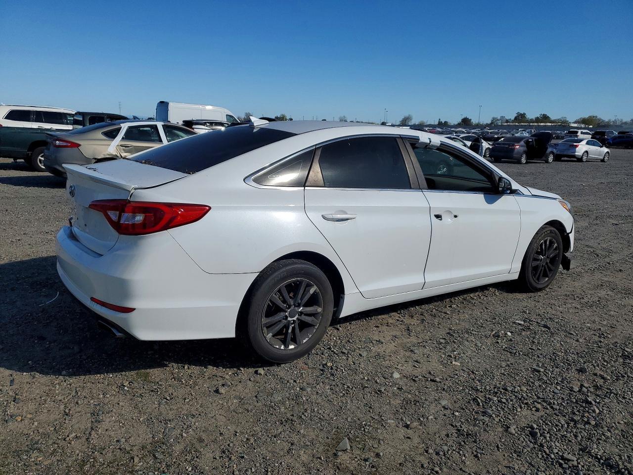 2015 Hyundai Sonata Se - Фото 3
