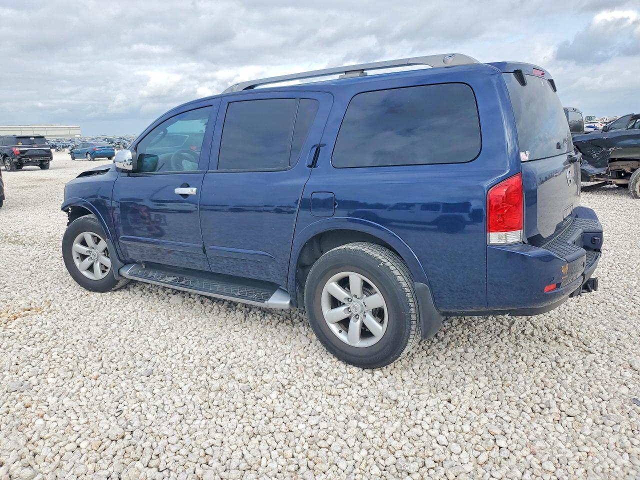 2010 Nissan Armada Se - Фото 2