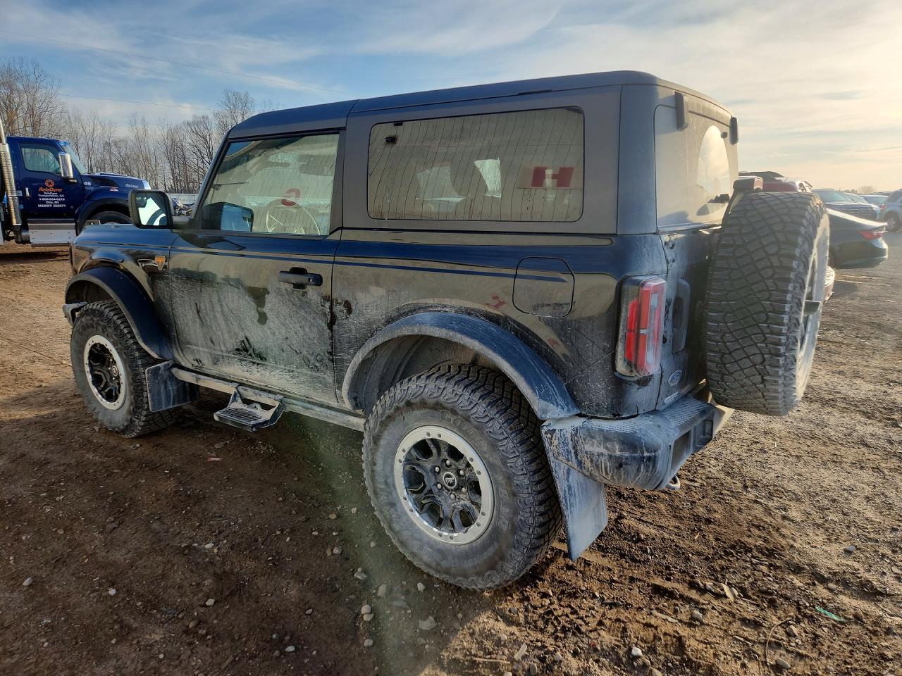 2024 Ford Bronco Badlands - Image 2