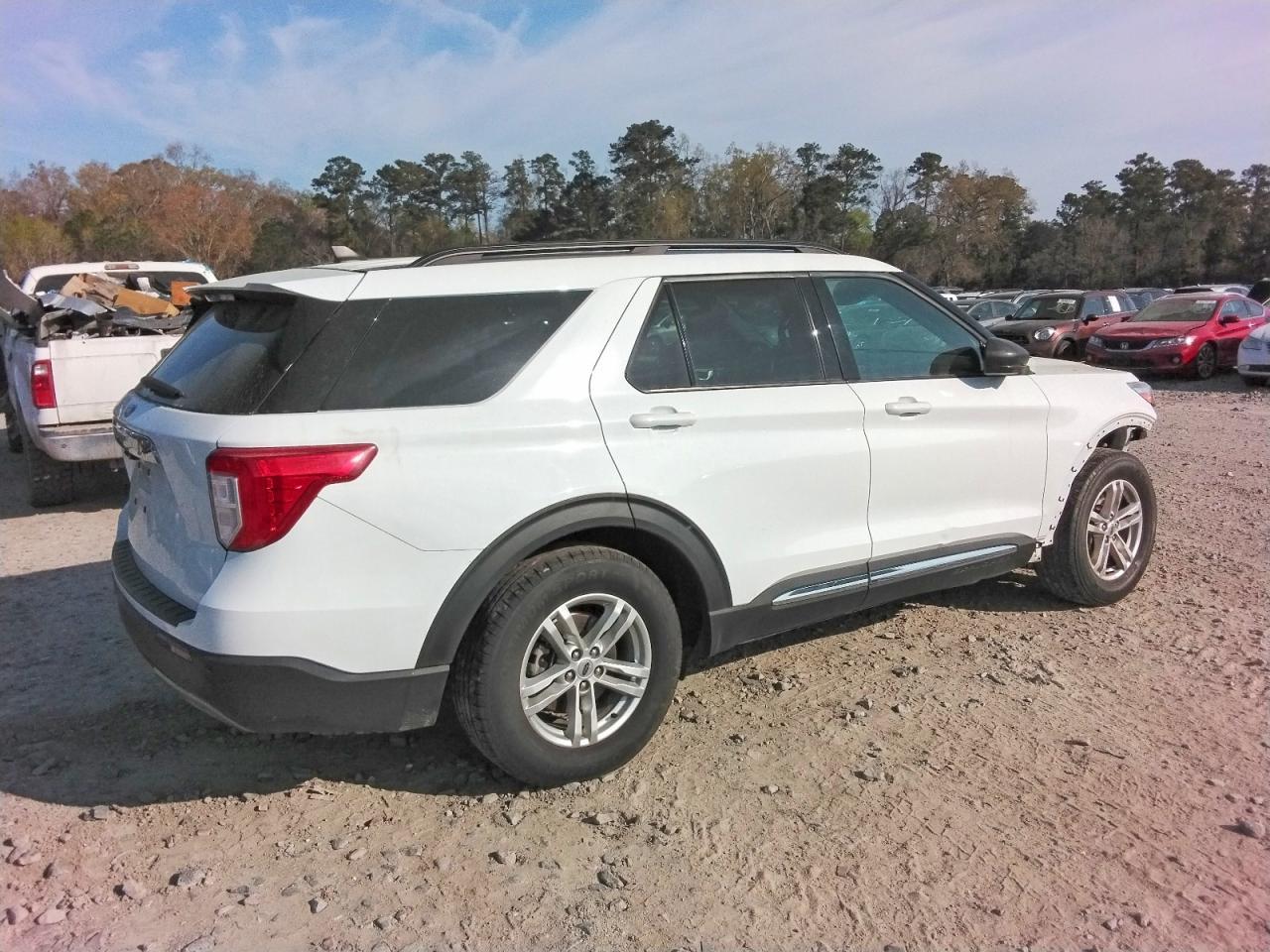 2023 Ford Explorer Xlt - Фото 3