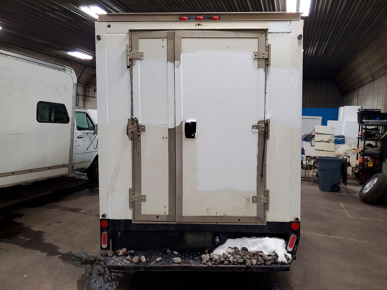 2018 Ford Econline - Image 6