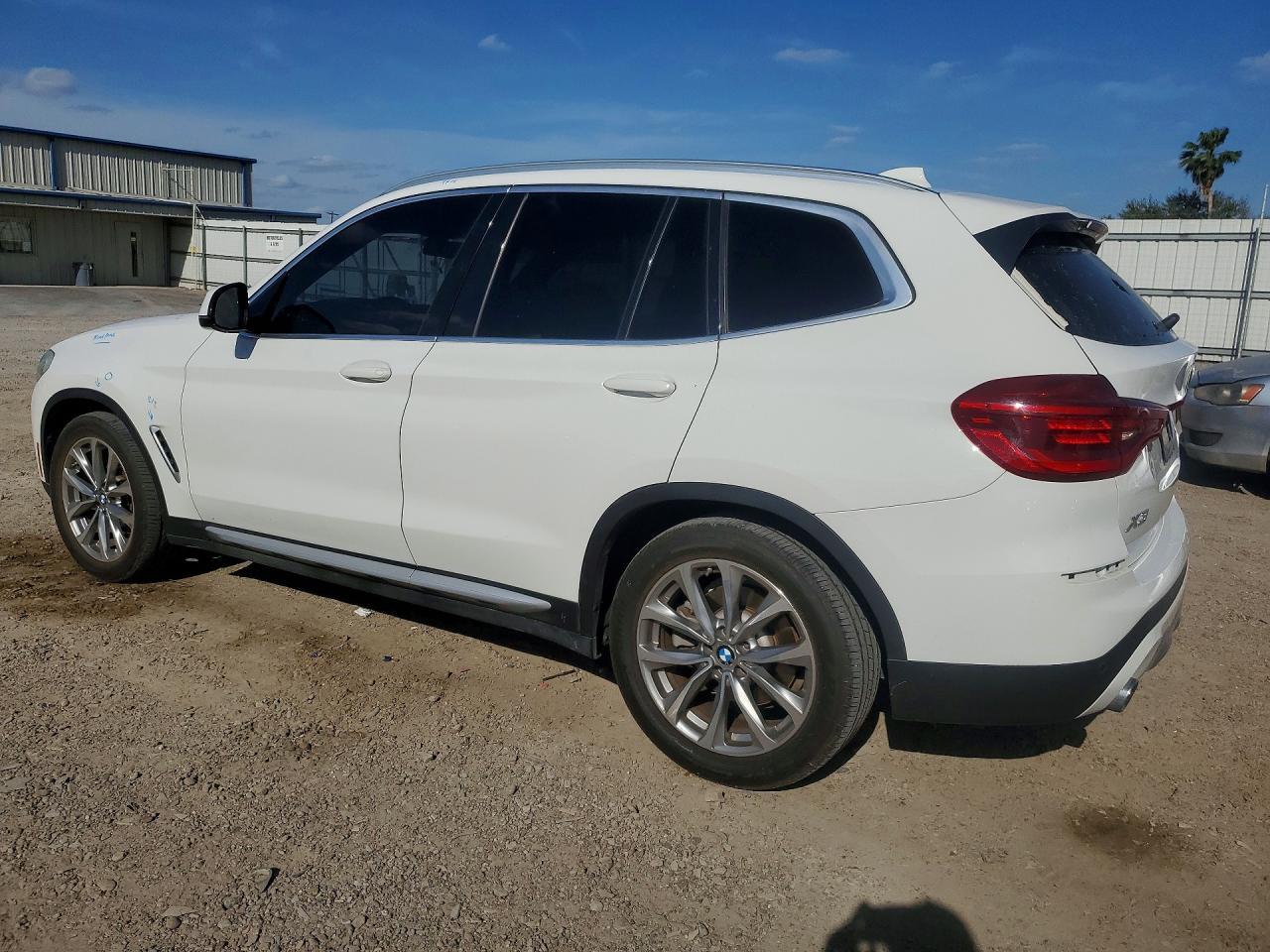 2019 BMW X3 Sdrive30I - Фото 2