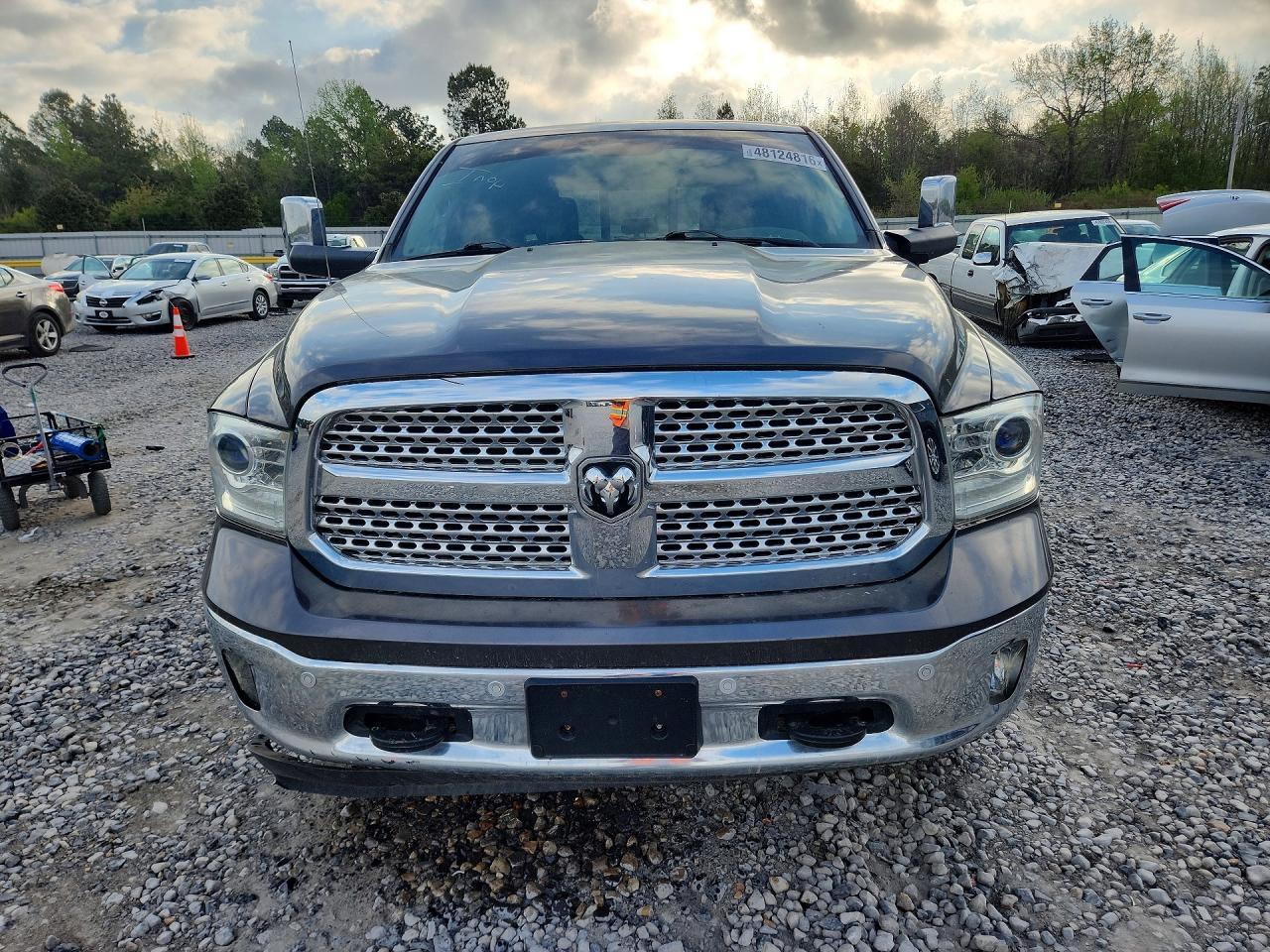 2016 Ram 1500 Laramie - Image 5