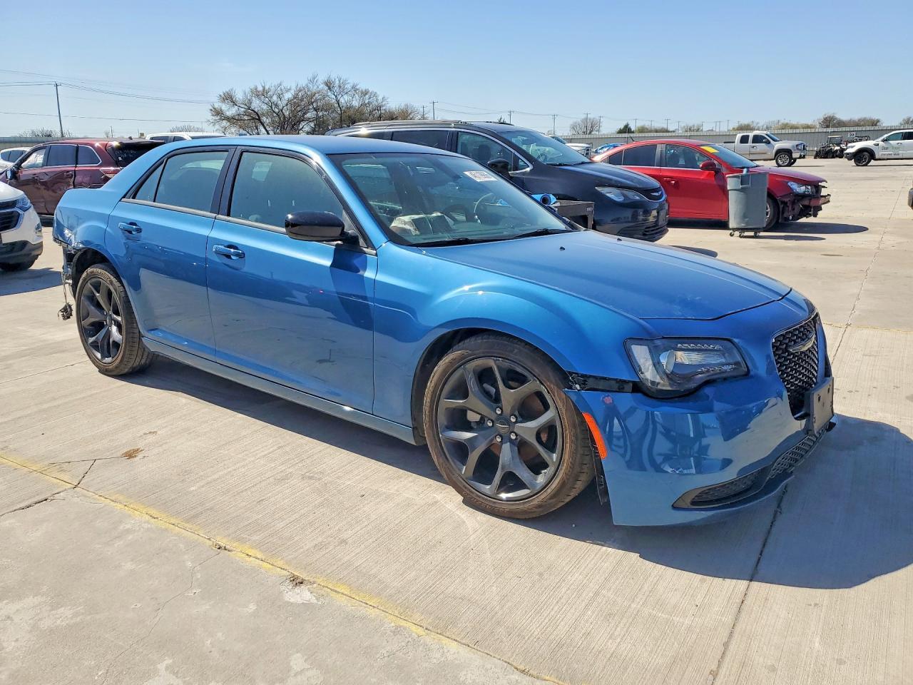 2023 Chrysler 300 - Image 4