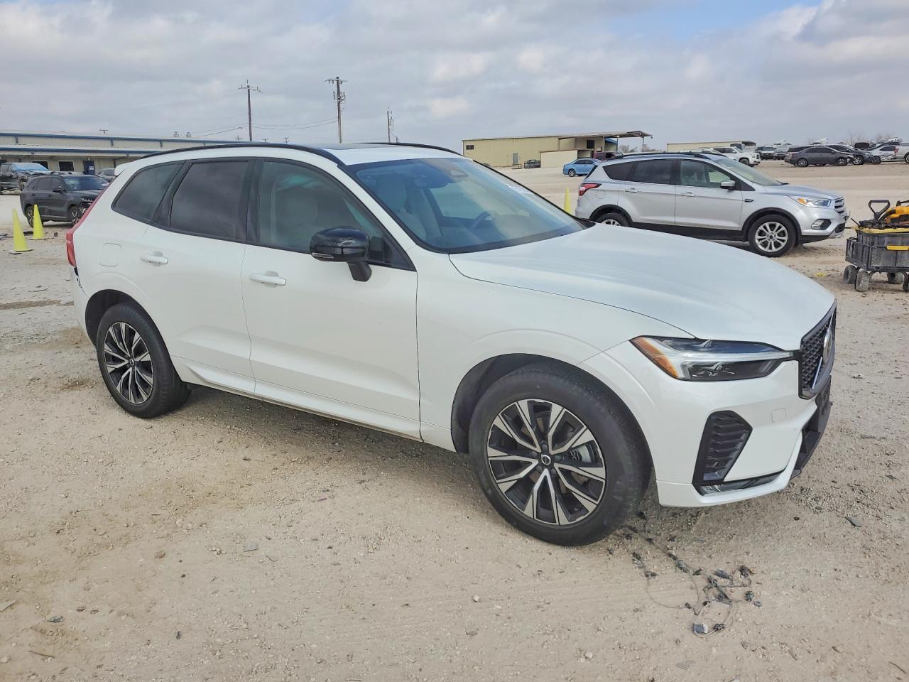 2024 Volvo Xc60 Core - Image 4