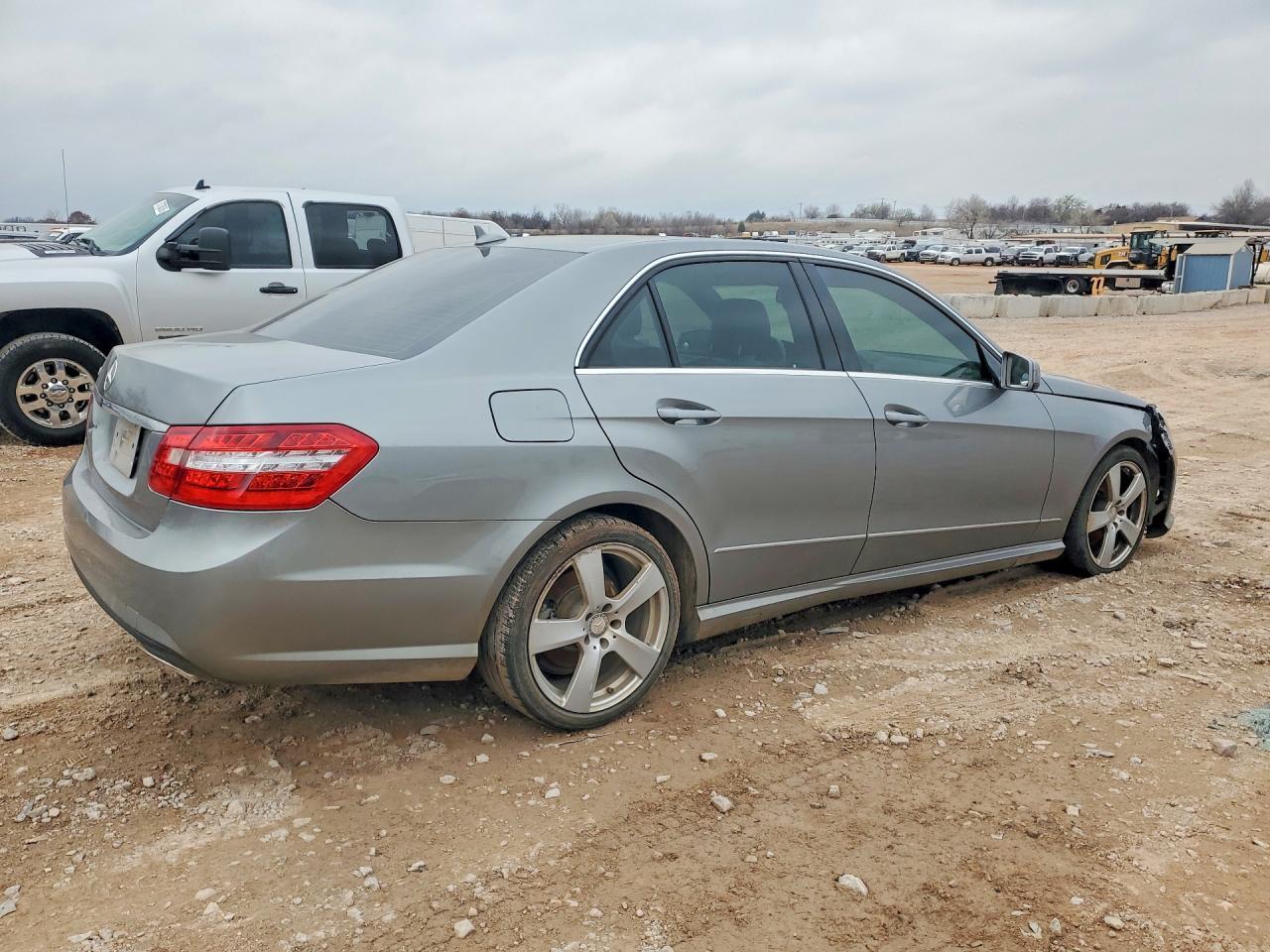 2010 Mercedes-Benz E 350 - Image 3