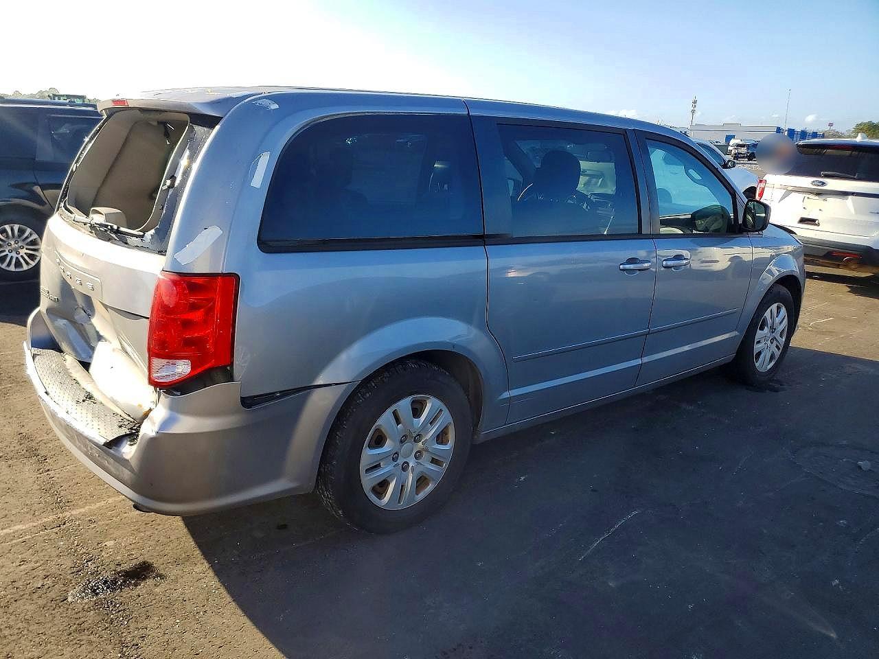 2014 Dodge Grand Caravan Se - Image 3