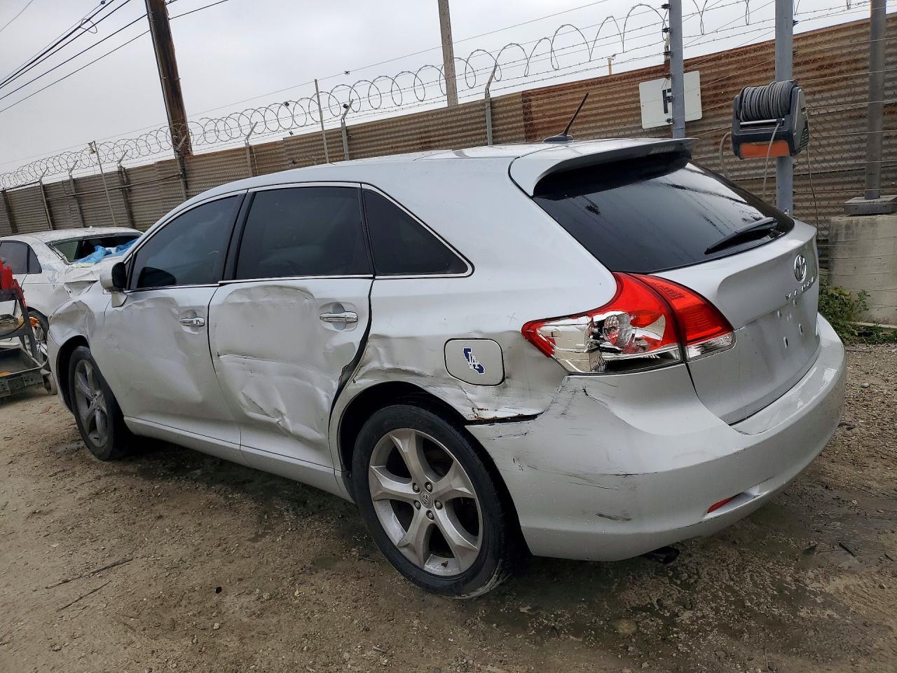 2009 Toyota Venza Awd V6 - Image 2