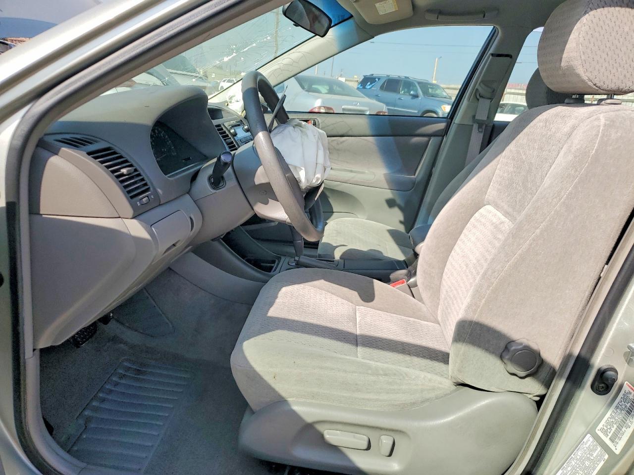 2002 Toyota Camry Le - Фото 7