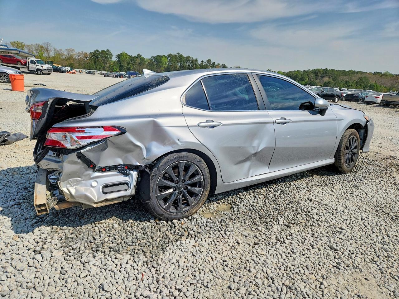 2020 Toyota Camry Le - Image 3