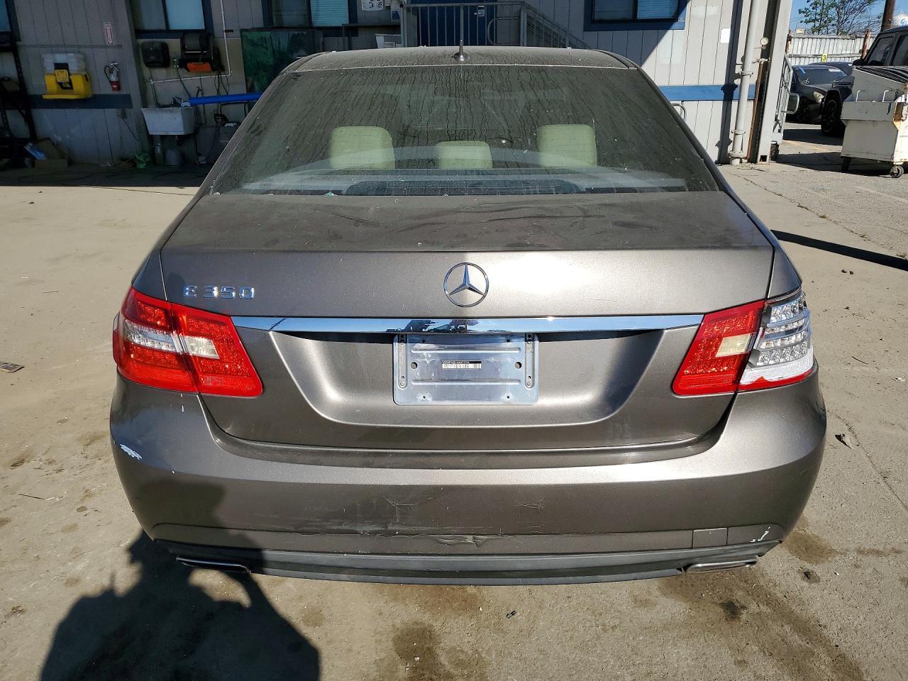 2010 Mercedes-Benz E 350 - Фото 6
