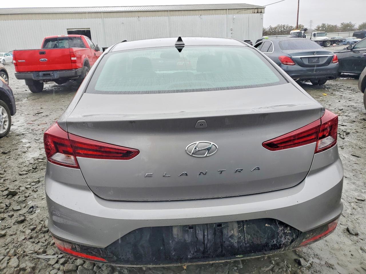 2020 Hyundai Elantra Sel - Фото 6