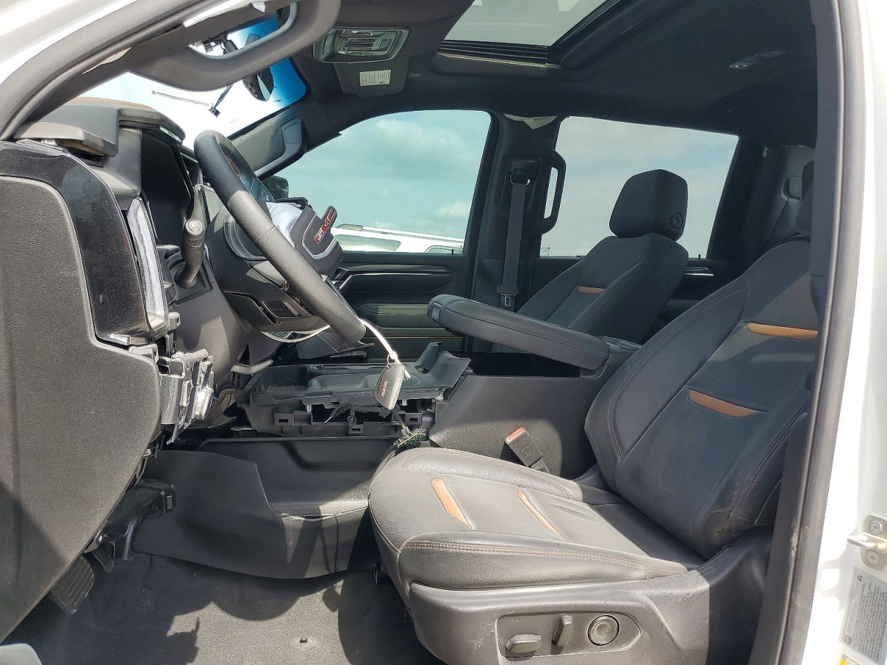 2024 GMC Sierra K2500 At4 - Фото 7