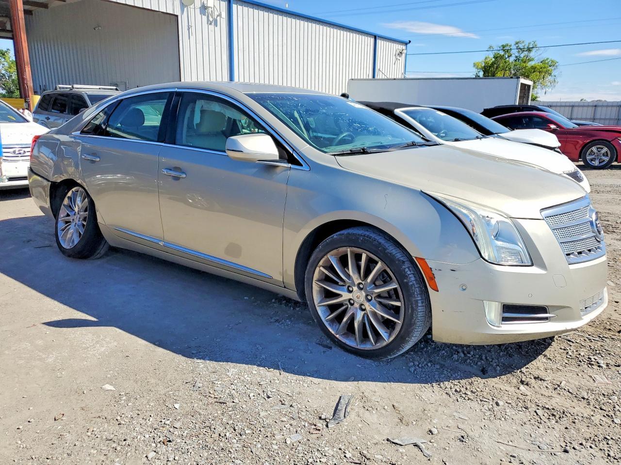 2014 Cadillac Xts Platinum - Image 4