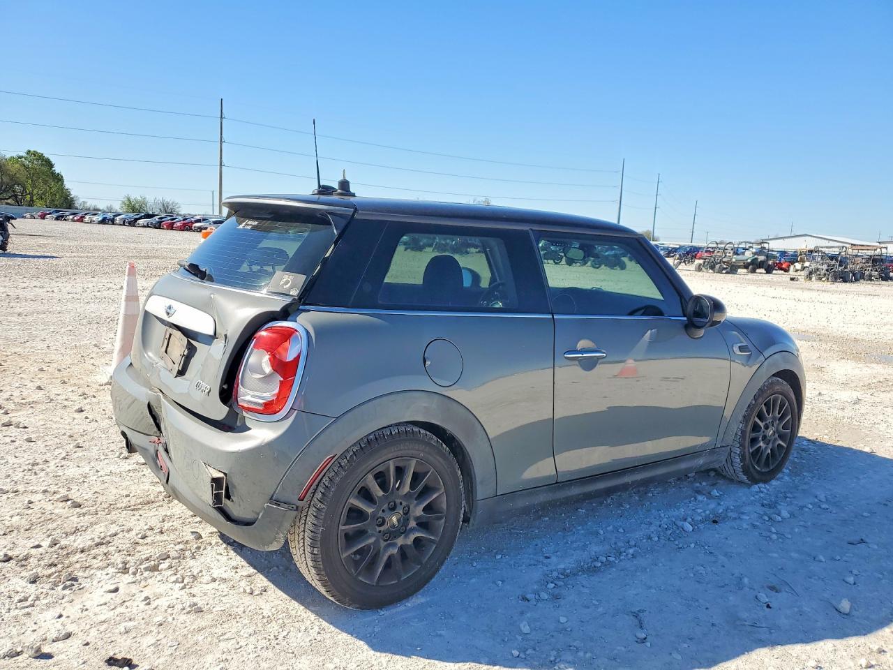 2015 Mini Cooper - Image 3
